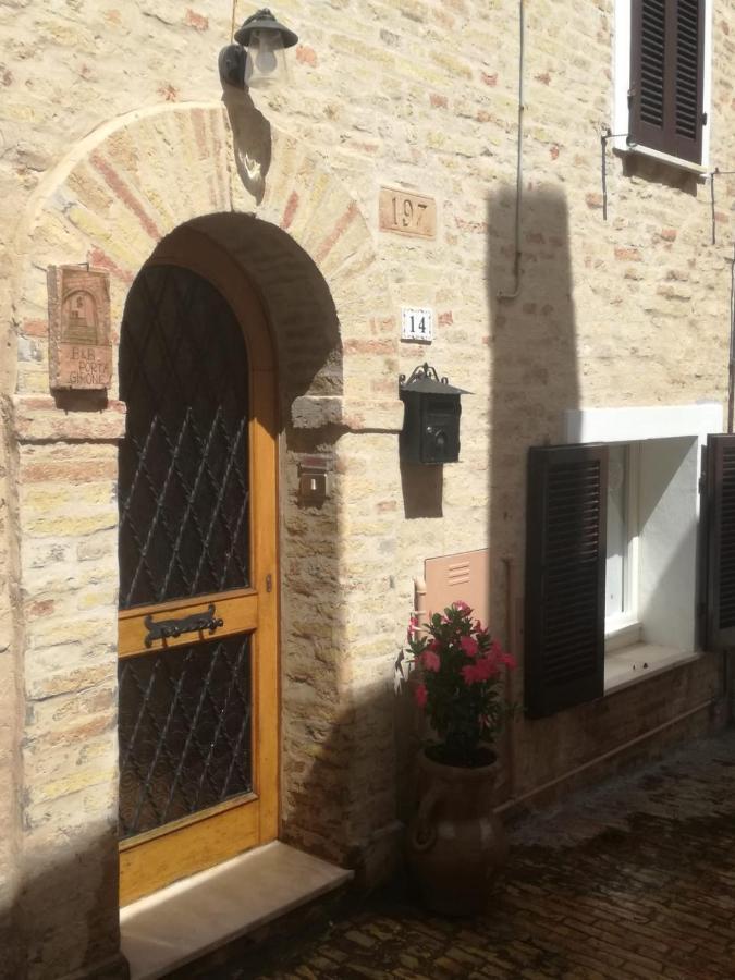 B&B Porta Girone Чивитанова-Альта Экстерьер фото